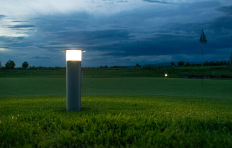 Vole Lights auf einem Golfgrün